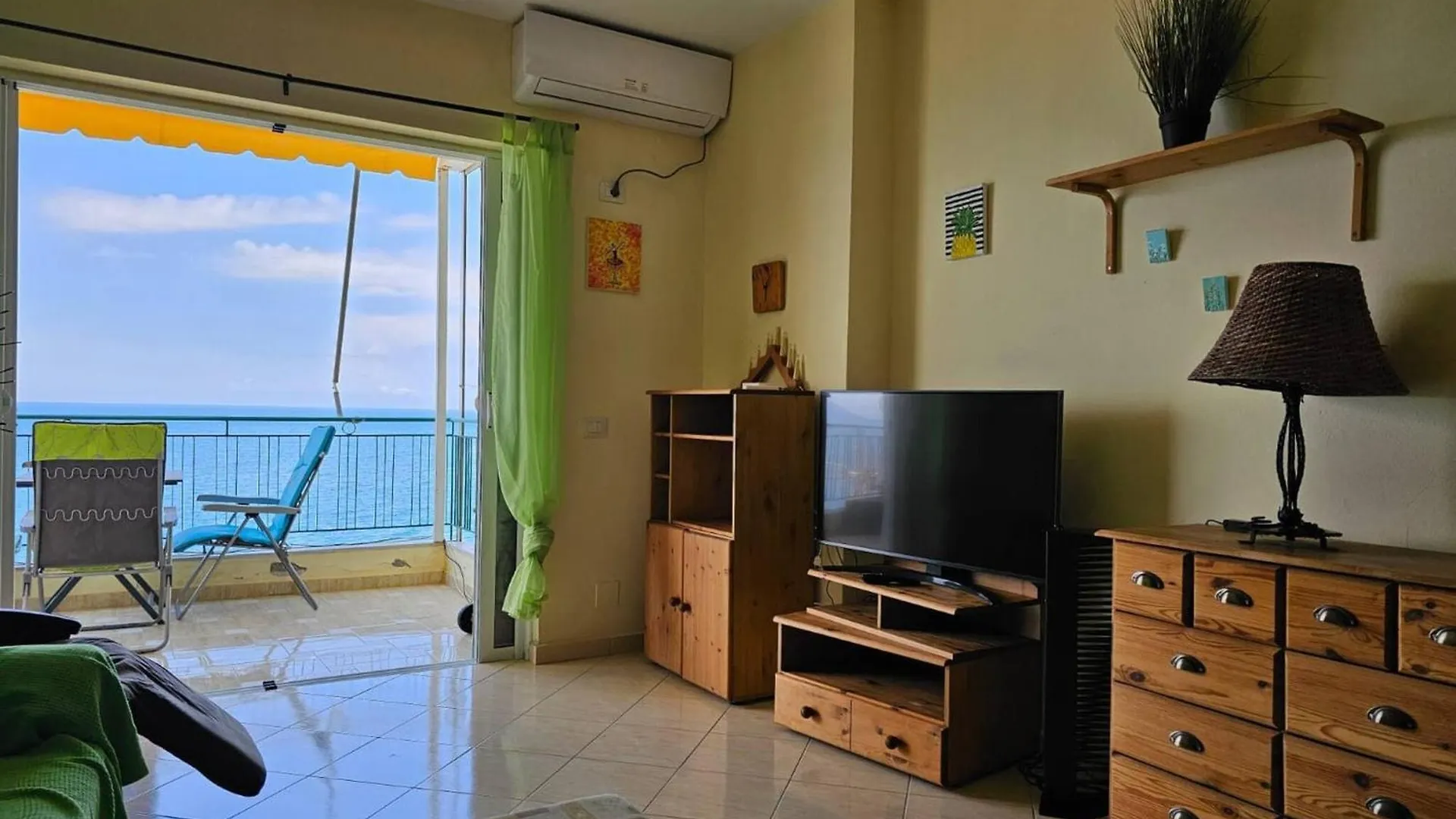 Apartamento Seaside Luxe With Panoramic Views Sarandë